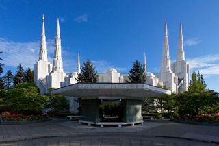 Portland, Oregon Mormon Temple & Visitors Center
